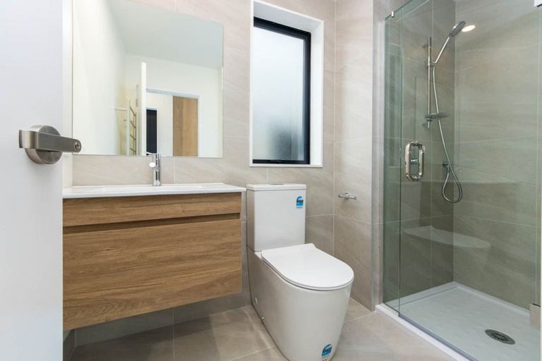 Photo of property in 54c Chilcott Road, Henderson, Auckland, 0612