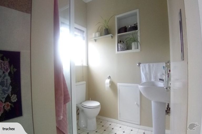 Photo of property in 6 Montgomery Terrace, Hokowhitu, Palmerston North, 4410