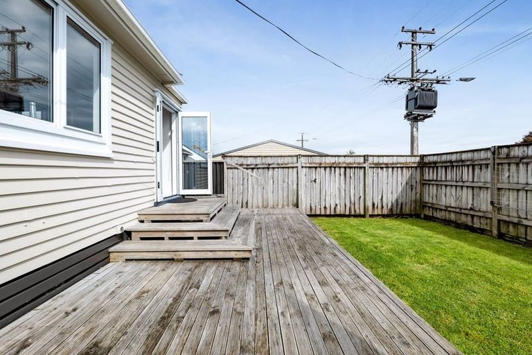 Photo of property in 1/324 Carrington Street, Vogeltown, New Plymouth, 4310