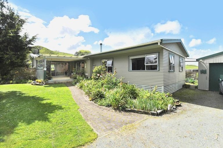 Photo of property in 77 Kaira Road, Kaiwaka, 0573