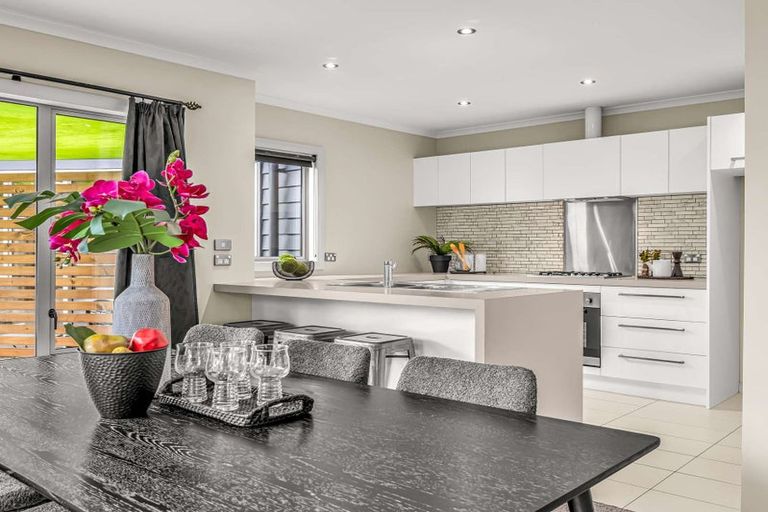 Photo of property in 14a Duna Place, Takaro, Palmerston North, 4412