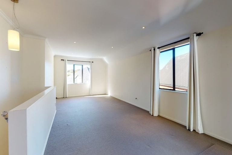 Photo of property in 35 Futuna Close, Karori, Wellington, 6012