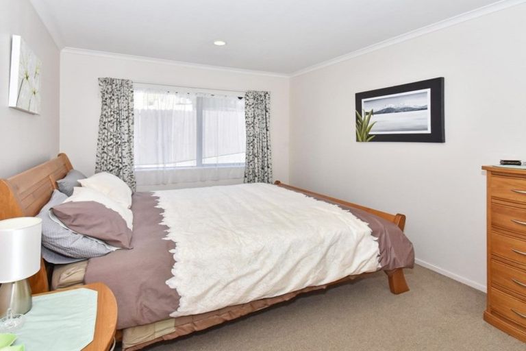 Photo of property in 28b Hillcrest Road, Papatoetoe, Auckland, 2025
