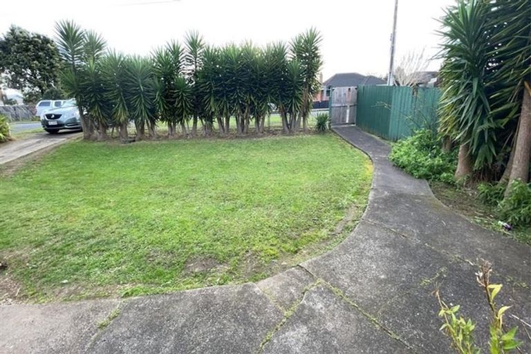 Photo of property in 23 Cleek Road, Mangere East, Auckland, 2024