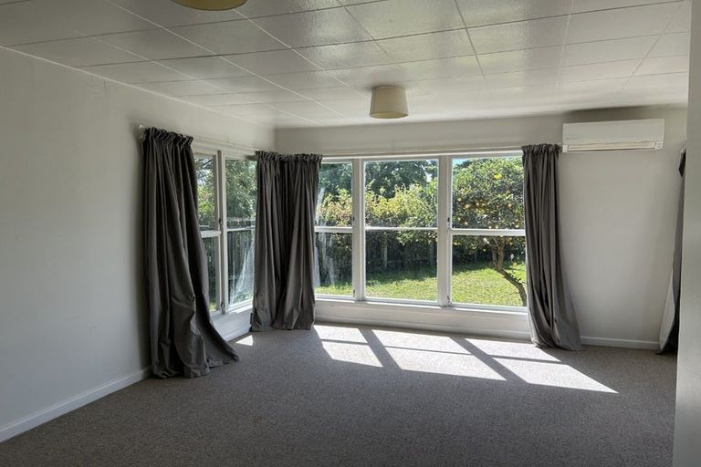 Photo of property in 7 Papawai Road, Greytown, 5712