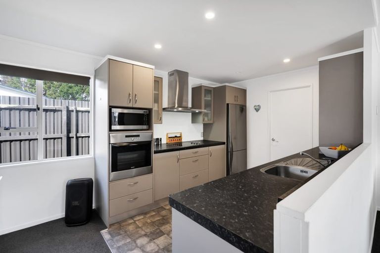 Photo of property in 27 Culzean Grove, Bell Block, New Plymouth, 4312