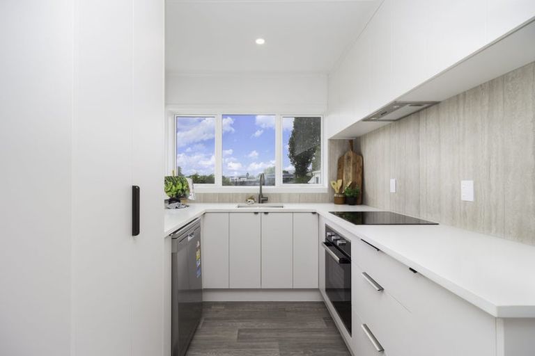 Photo of property in 12 Scott Avenue, Owhata, Rotorua, 3010