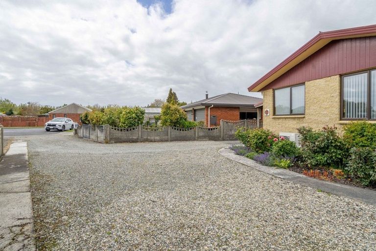 Photo of property in 12 Merlin Place, Gore, 9710