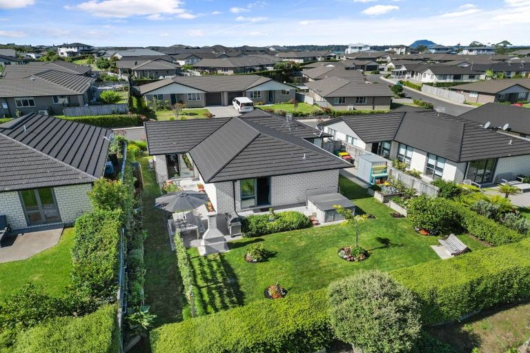 Photo of property in Waterview Estate, 86/4 Greystone Place, Omokoroa, 3114