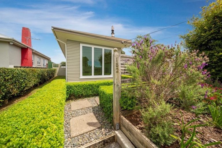 Photo of property in 182 Brooklands Road, Vogeltown, New Plymouth, 4310