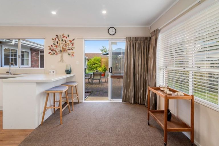 Photo of property in 24 Tawavale Street, Pukehangi, Rotorua, 3015