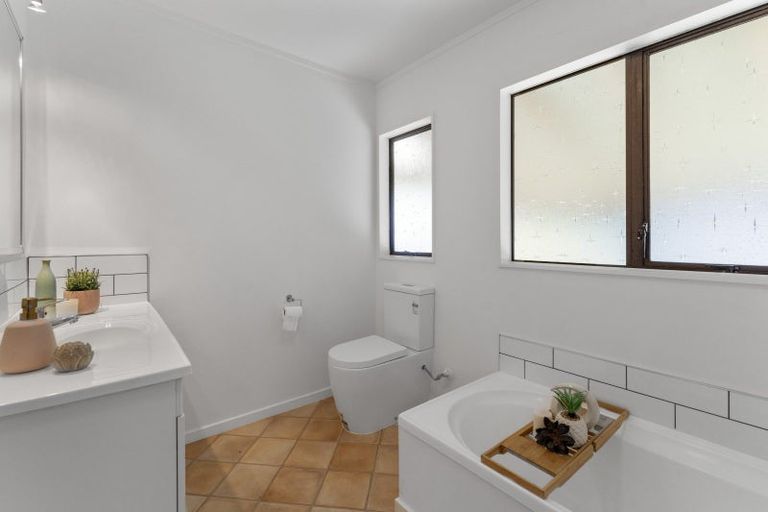 Photo of property in 8 Brandon Street, Otaki, 5512