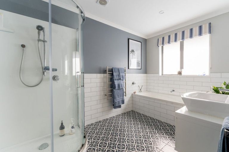 Photo of property in 8 Silver Springs Boulevard, Mosgiel, 9024