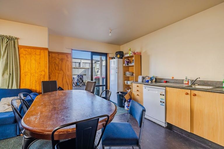 Photo of property in 2b Forth Street, North Dunedin, Dunedin, 9016