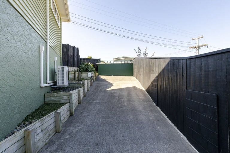 Photo of property in 5 Scott Street, Moturoa, New Plymouth, 4310