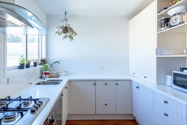 Photo of property in 35a Marine Parade, Seatoun, Wellington, 6022