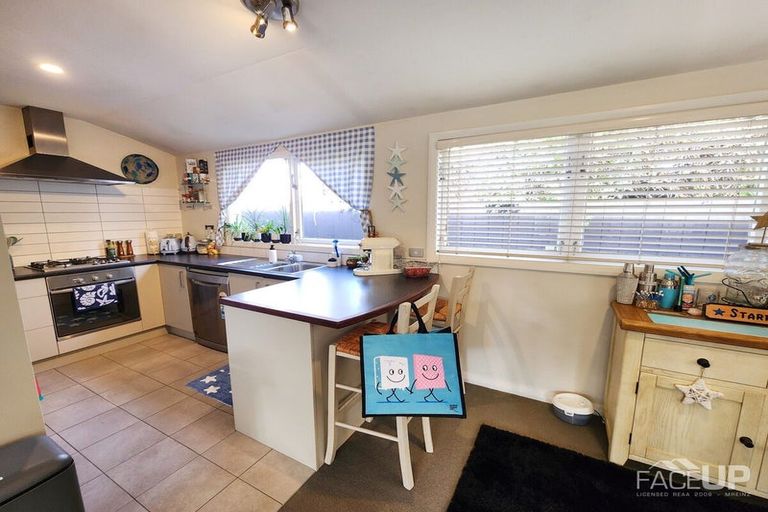 Photo of property in 12 Mccracken Road, Mount Wellington, Auckland, 1060