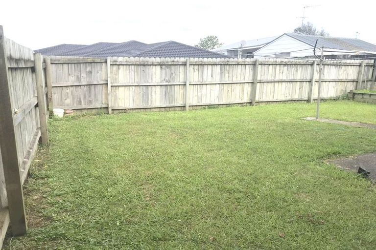 Photo of property in 33 Glenview Road, Glen Eden, Auckland, 0602