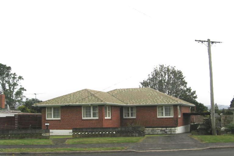 Photo of property in 33 Woodglen Road, Glen Eden, Auckland, 0602