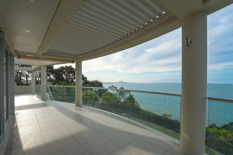 Photo of property in 10 Colleen Court, Cockle Bay, Auckland, 2014