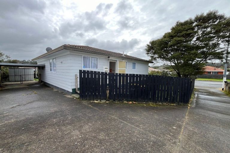 Photo of property in 1/220 Waitemata Drive, Ranui, Auckland, 0612