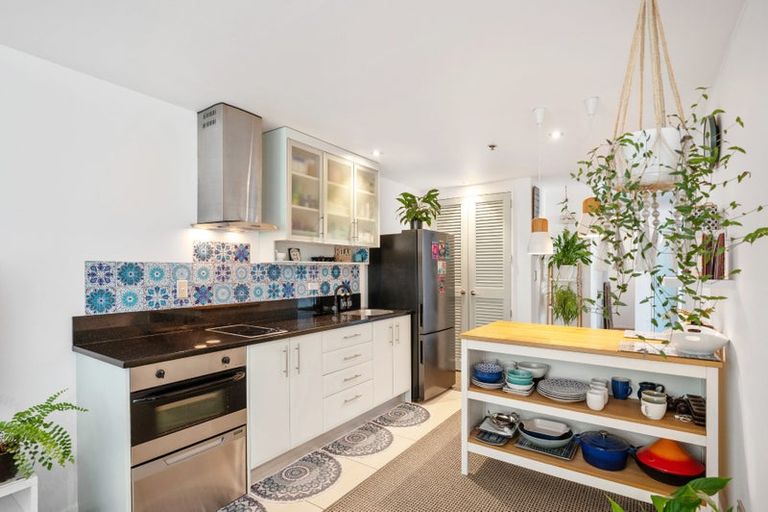 Photo of property in 1/6d Durham Street, Tauranga, 3110