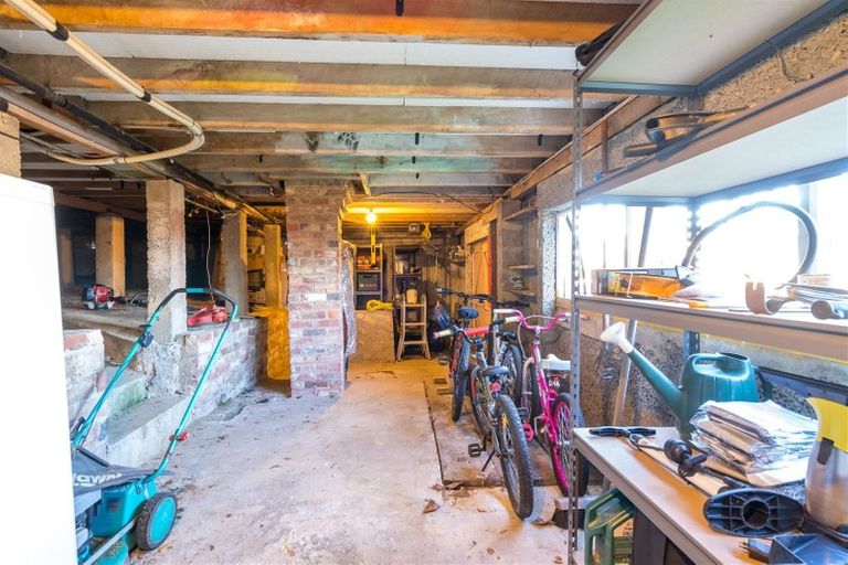 Photo of property in 66 Waldron Crescent, Green Island, Dunedin, 9018