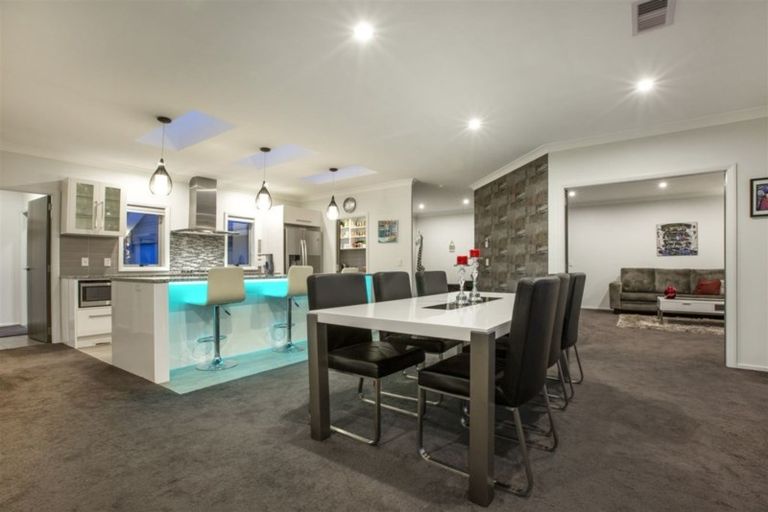 Photo of property in 19 Flotilla Place, Whitby, Porirua, 5024