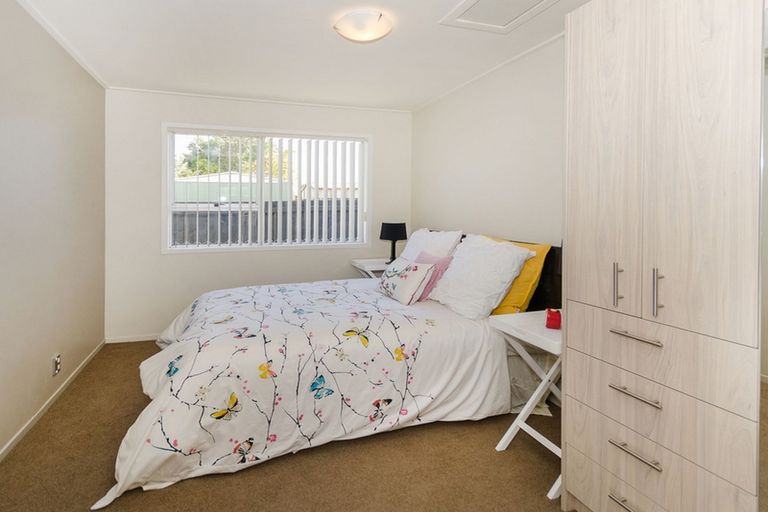 Photo of property in 1 Village Place, Tuakau, 2121