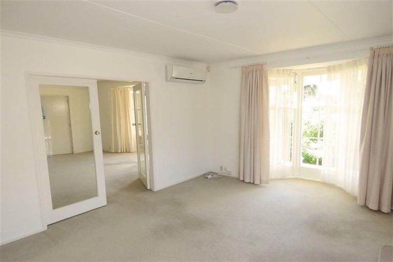 Photo of property in 78 Mangorei Road, Strandon, New Plymouth, 4312