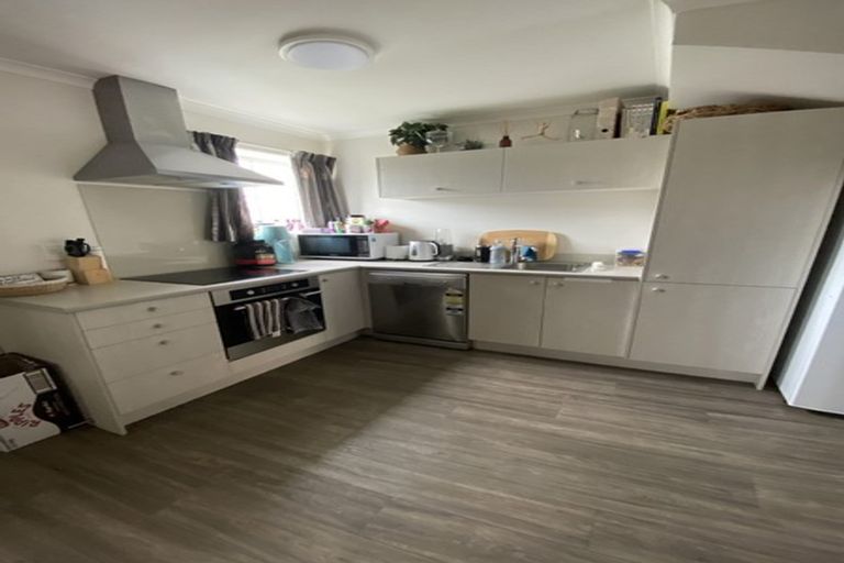 Photo of property in 5 Chiefs Court, Hamilton East, Hamilton, 3216