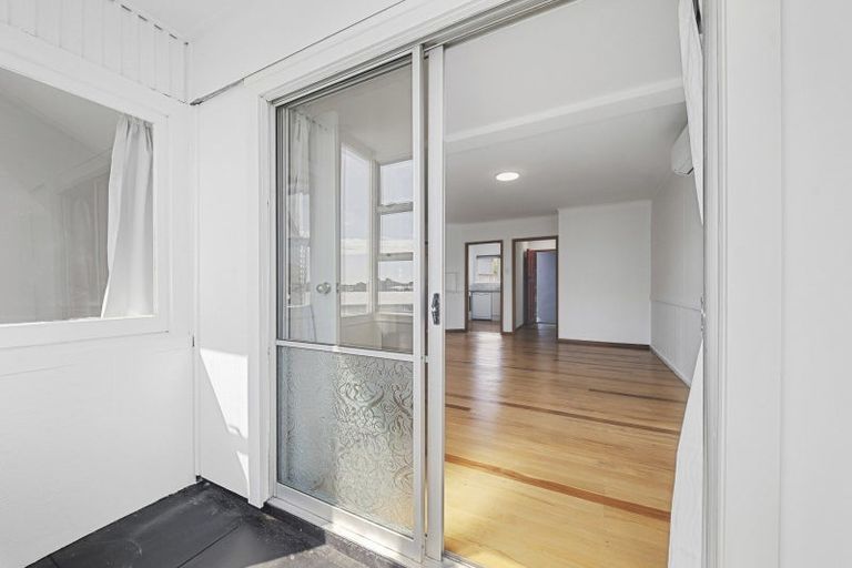 Photo of property in 2/184 Powderham Street, New Plymouth, 4310