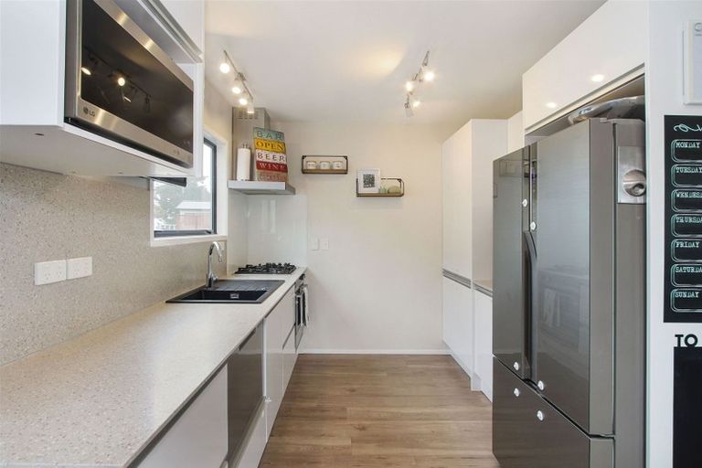 Photo of property in 3a Vela Place, Clarks Beach, 2122