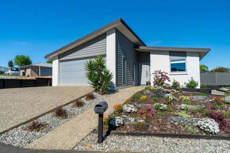 Photo of property in 38 Severn Street, Green Island, Dunedin, 9018