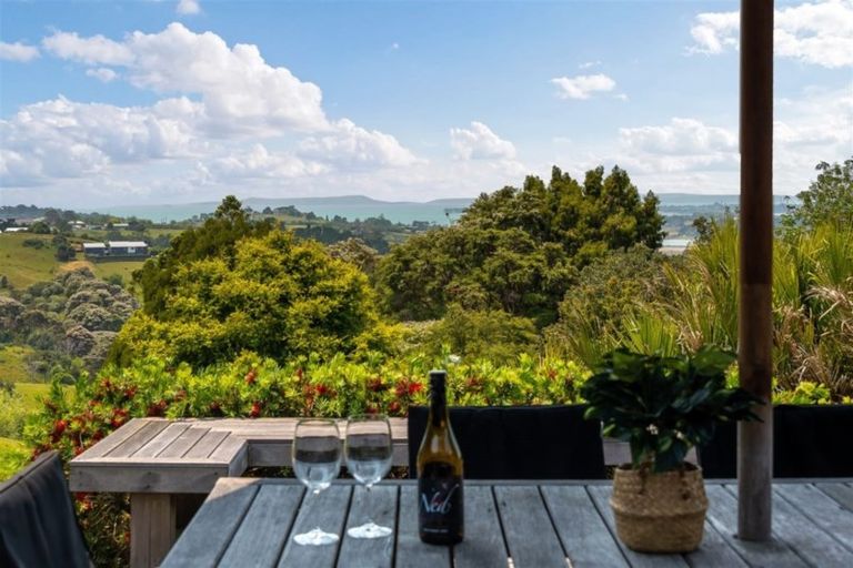 Photo of property in 560 Whitford Road, Whitford, Howick, 2571