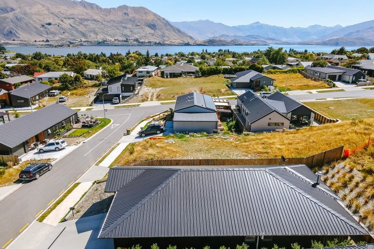 Photo of property in 14 Tuohy Lane, Wanaka, 9305