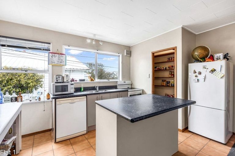 Photo of property in 1/3 Ngaio Gorge Road, Ngaio, Wellington, 6035