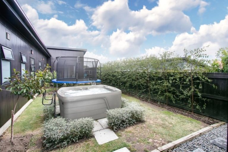 Photo of property in 19 Meissner Road, Havelock North, 4130