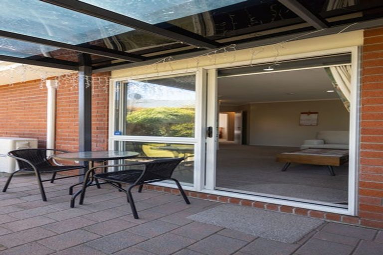 Photo of property in 50 Catalina Drive, Melville, Hamilton, 3206