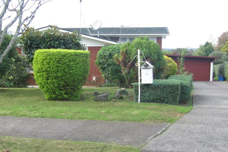 Photo of property in 3 The Crest, Sunnyhills, Auckland, 2010