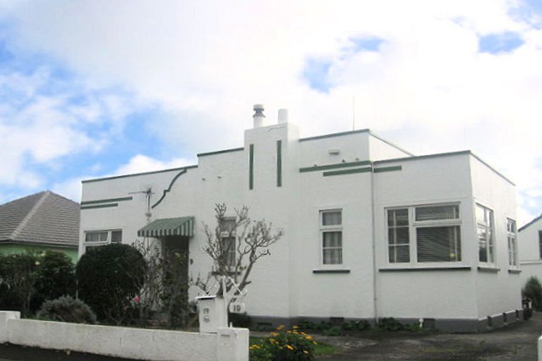 Photo of property in 19 Rewa Street, Takaro, Palmerston North, 4412