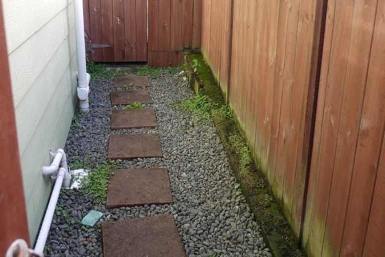 Photo of property in 5a Everingham Place, Sunnyhills, Auckland, 2010