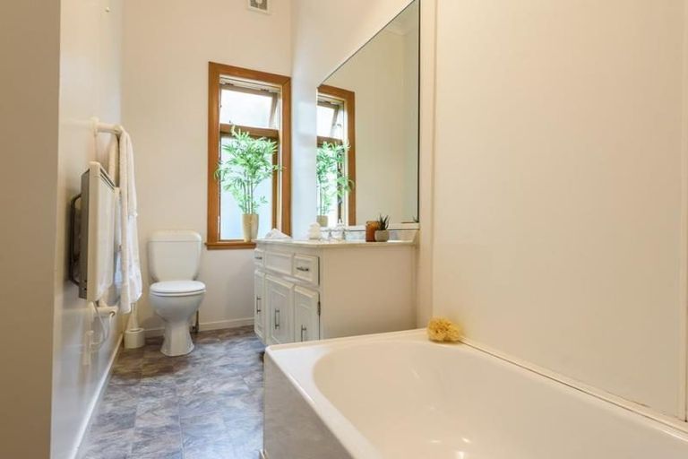 Photo of property in 11 Devon Street, Aro Valley, Wellington, 6021