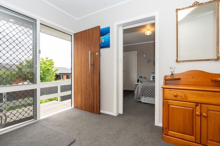 Photo of property in 18 Callard Place, Riverlea, Hamilton, 3216