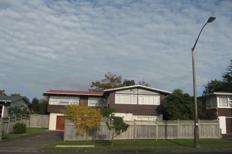 Photo of property in 33 Cascades Road, Pakuranga Heights, Auckland, 2010