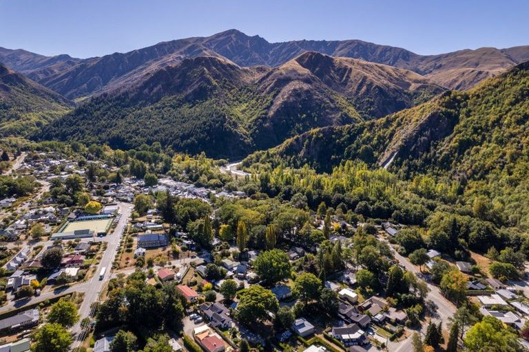 Photo of property in 70 Buckingham Street, Arrowtown, 9302