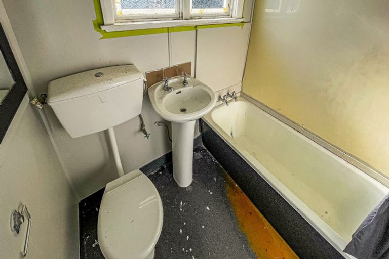 Photo of property in 33 Matatiro Street, Titahi Bay, Porirua, 5022