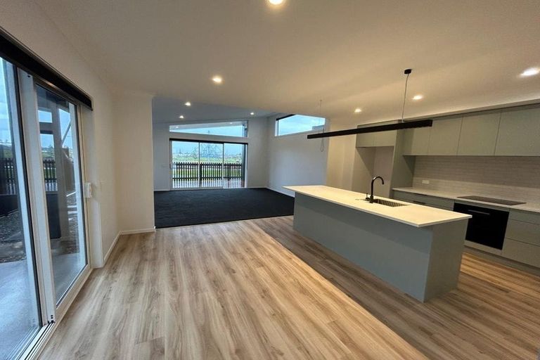 Photo of property in 31 Bill Miller Drive, Papamoa, 3118