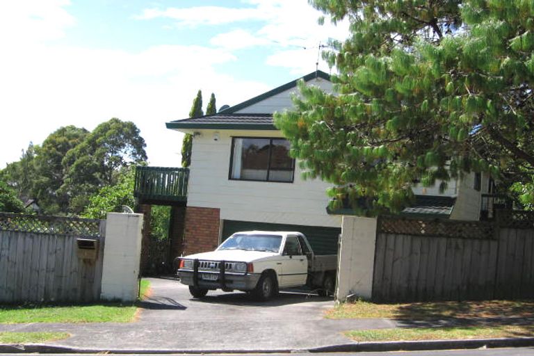 Photo of property in 1 Kallista Place, Browns Bay, Auckland, 0630