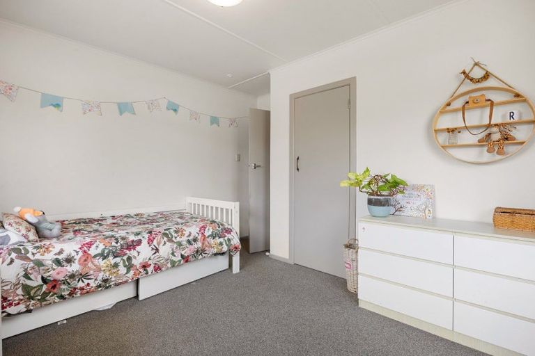 Photo of property in 23 Berkley Avenue, Hillcrest, Hamilton, 3216